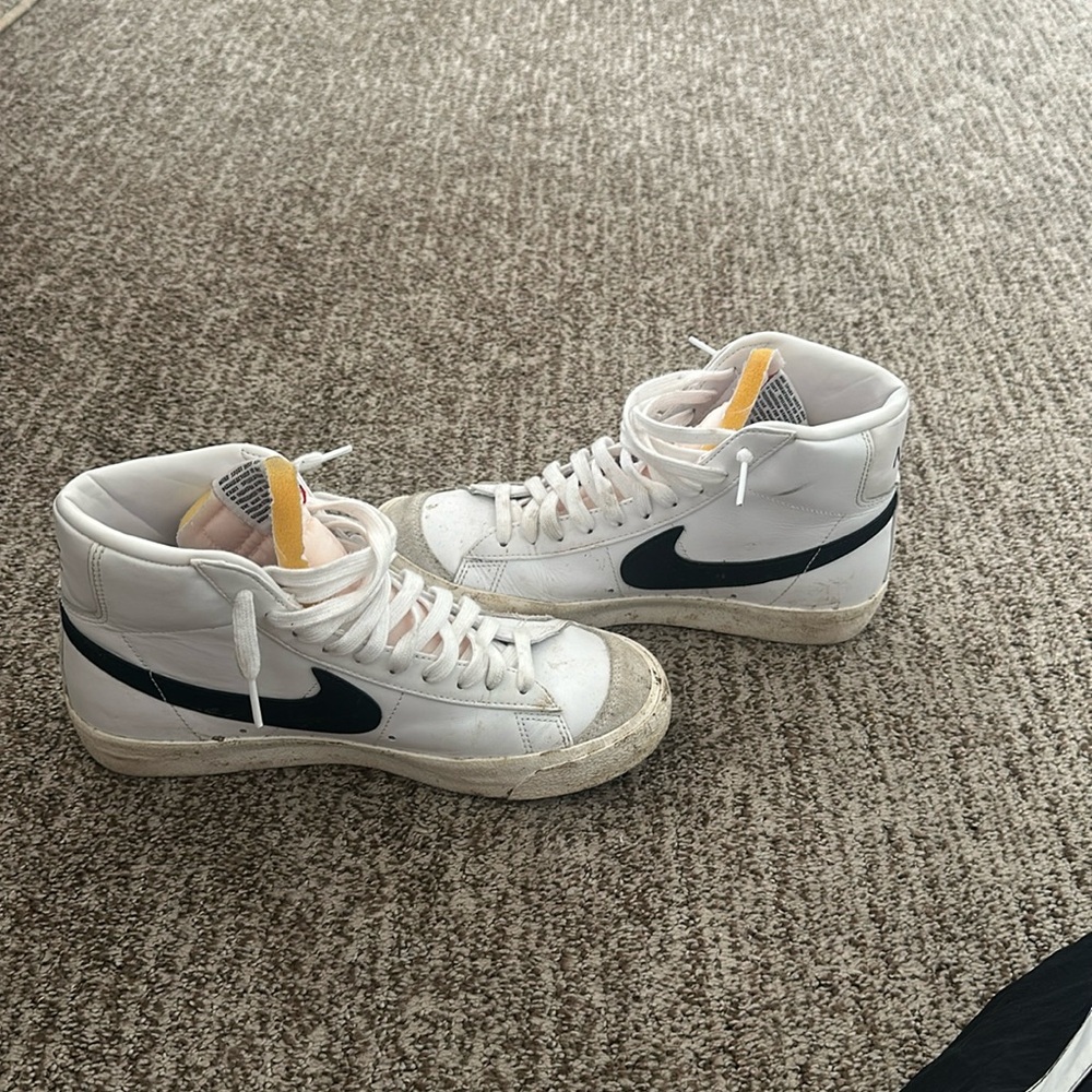 Nike women shoes
